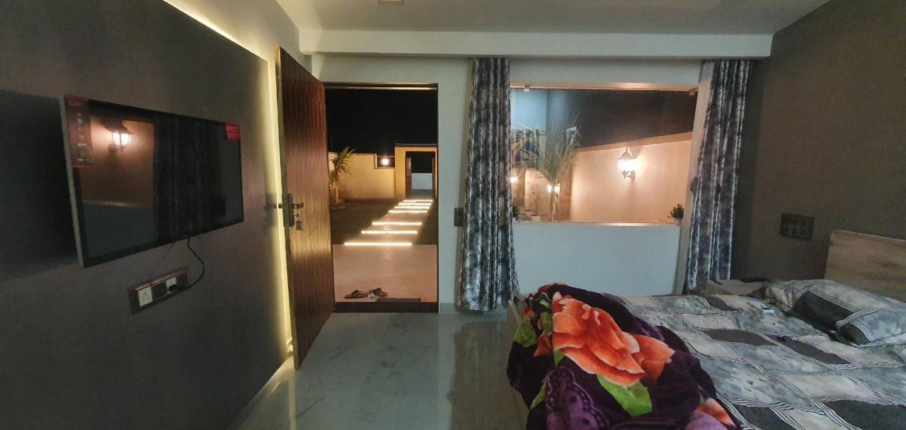 Krishna Farm & Forest Villa Bhuj Kamer foto