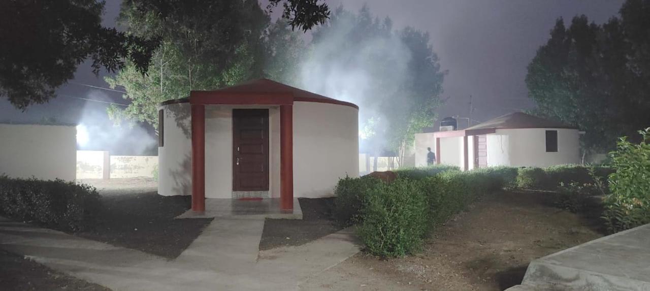 Krishna Farm & Forest Villa Bhuj Buitenkant foto